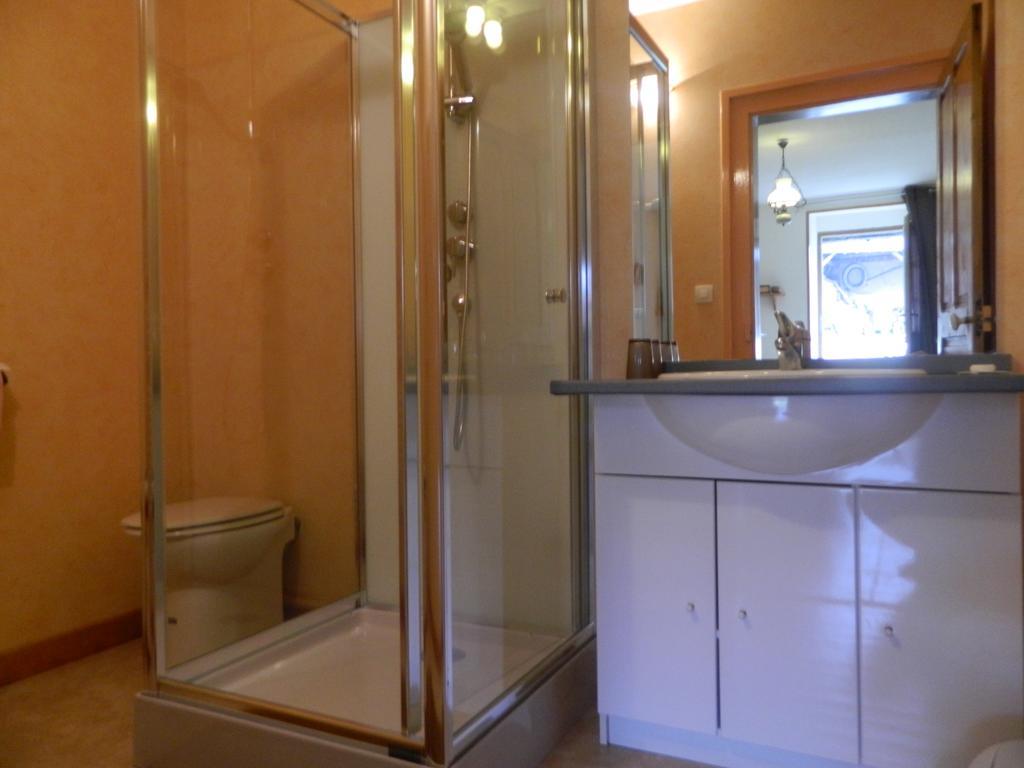 Chambre d’hôtes La Reserve Saint-Pierre-les-Bois Quarto foto