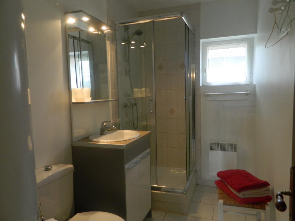 Chambre d’hôtes La Reserve Saint-Pierre-les-Bois Quarto foto